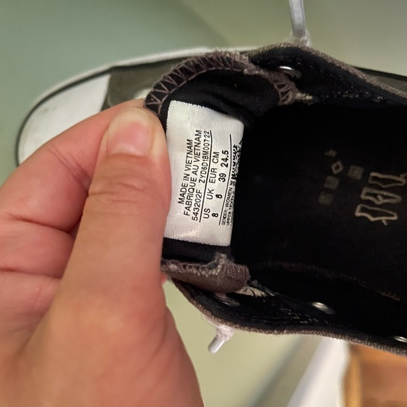 Converse size 8 - Picture 4 of 4